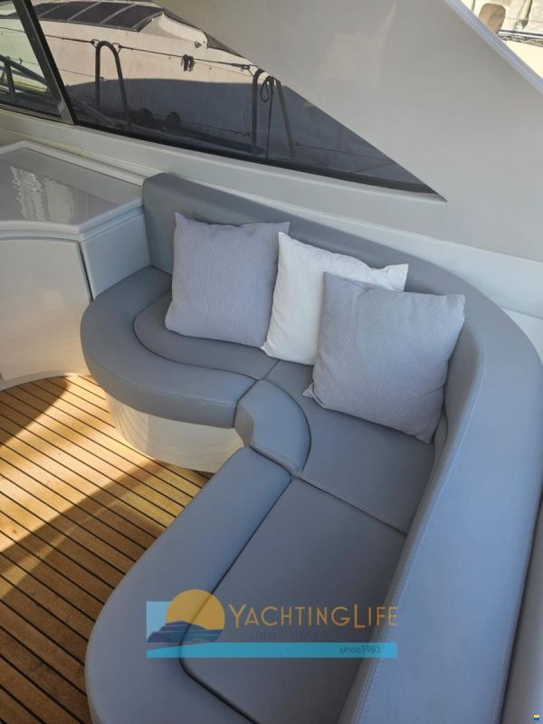 Pershing 54'