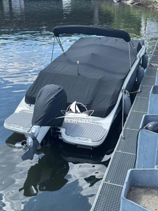 Sea Ray 270 SDX