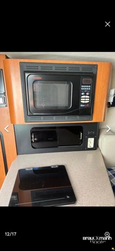Crownline 315 SCR