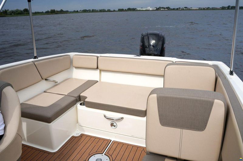 Bayliner VR4