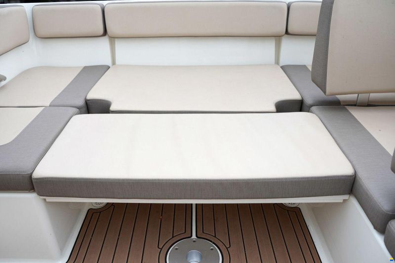 Bayliner VR4