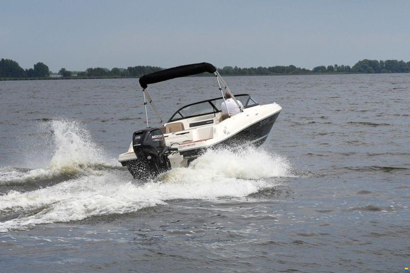 Bayliner VR4