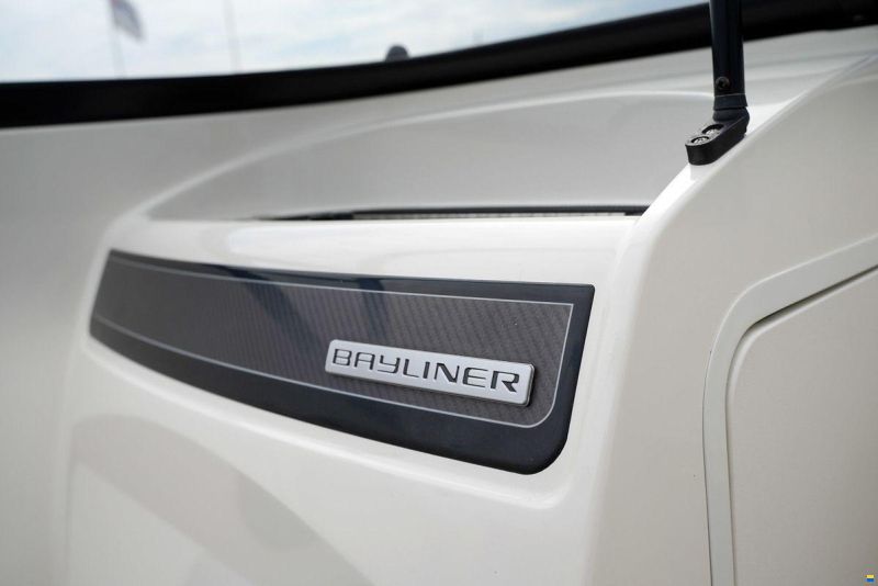 Bayliner VR4