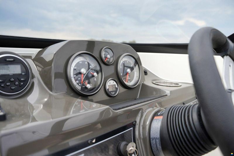 Bayliner VR4