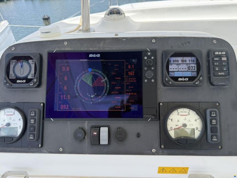 Lagoon 42