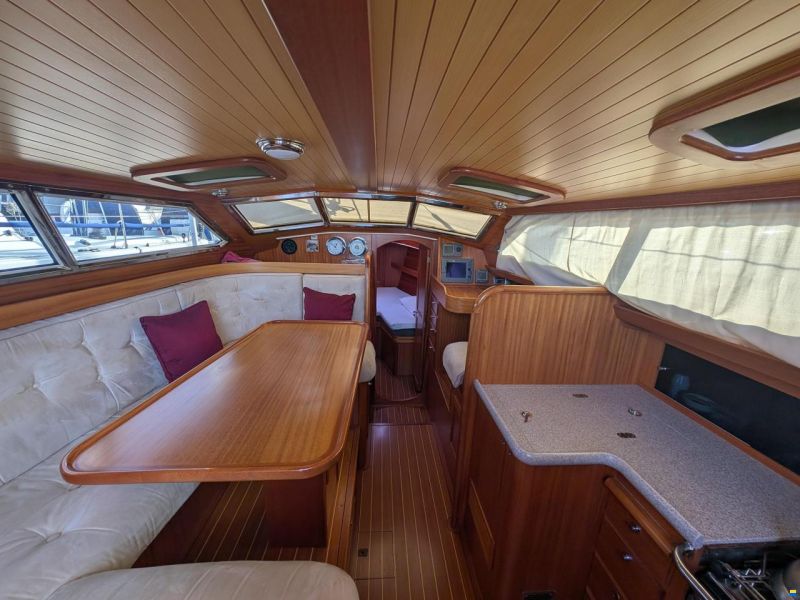Regina 35