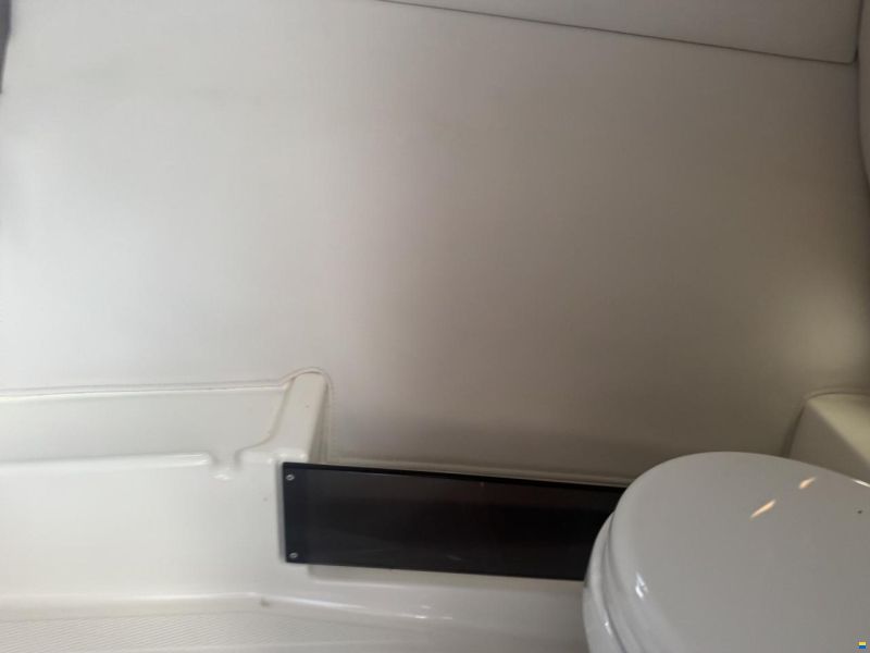 Bayliner VR6 Cuddy med 300 hk Mercruiser-EFI V8 6