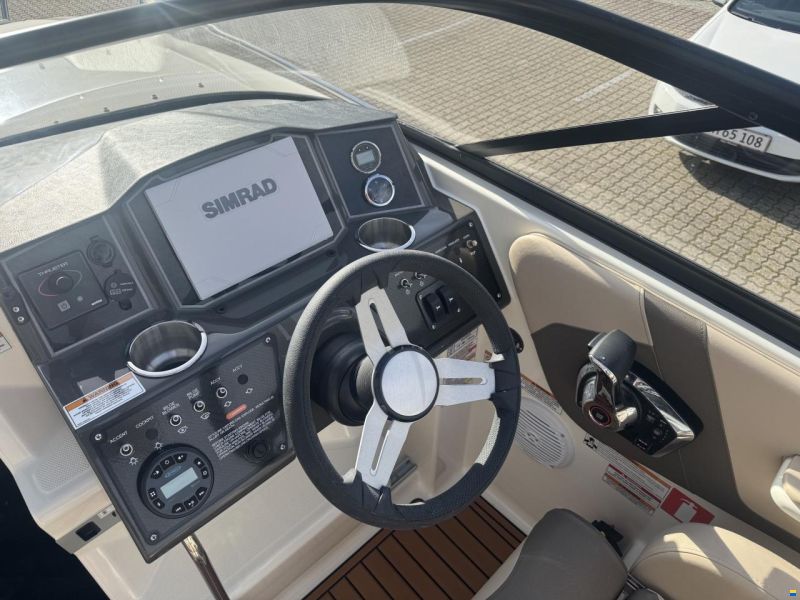 Bayliner VR6 Cuddy med 300 hk Mercruiser-EFI V8 6