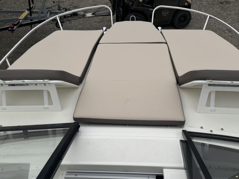 Bayliner VR6 Cuddy med 300 hk Mercruiser-EFI V8 6