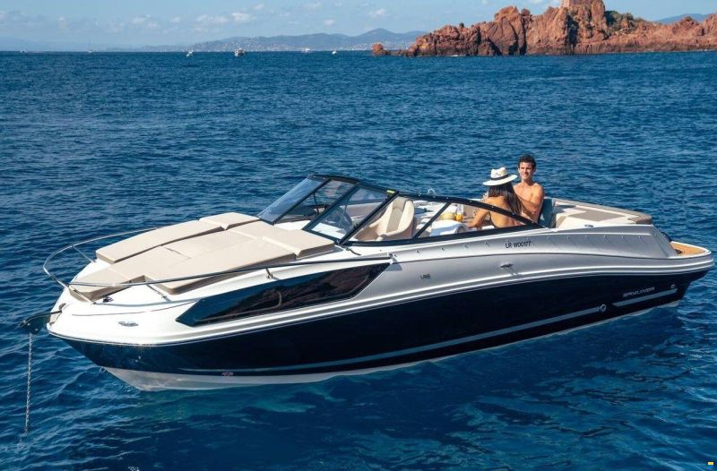 Bayliner VR6 Cuddy med 300 hk Mercruiser-EFI V8 6