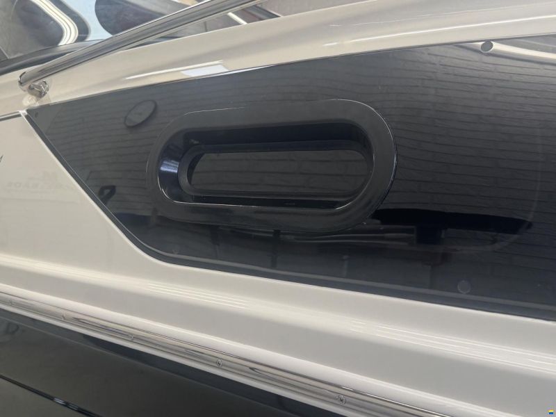 Bayliner VR6 Cuddy med 300 hk Mercruiser-EFI V8 6