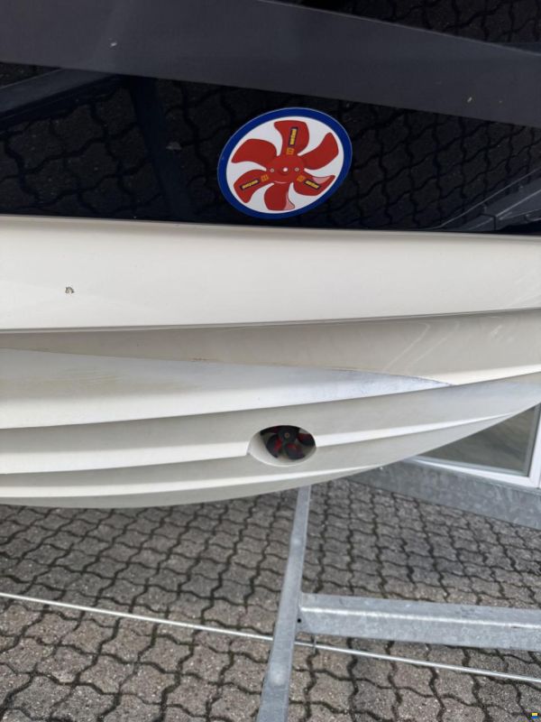 Bayliner VR6 Cuddy med 300 hk Mercruiser-EFI V8 6