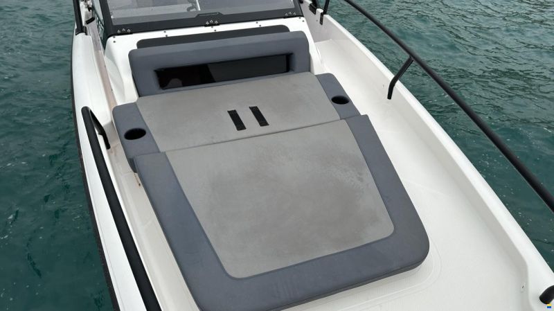 Axopar 25 Cross Top