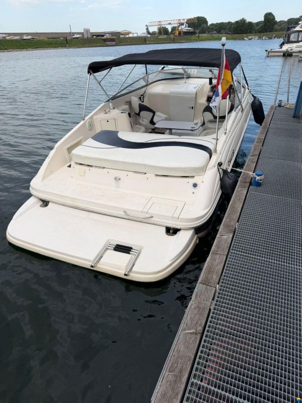 Rinker Captiva 232