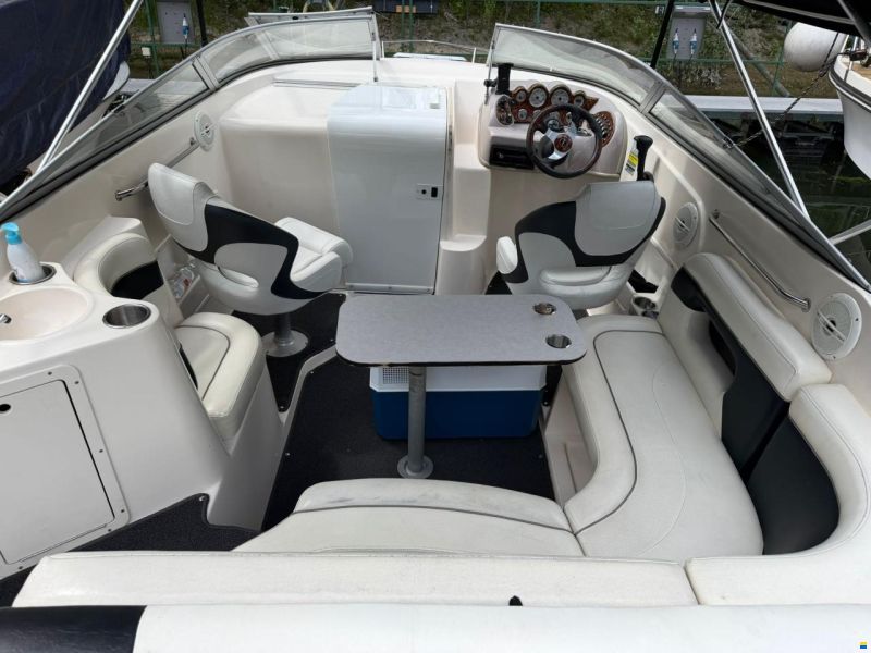 Rinker Captiva 232