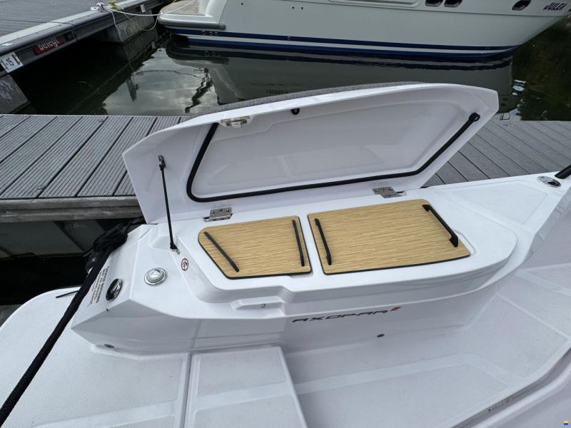 Axopar 29 XC Cross Cabin