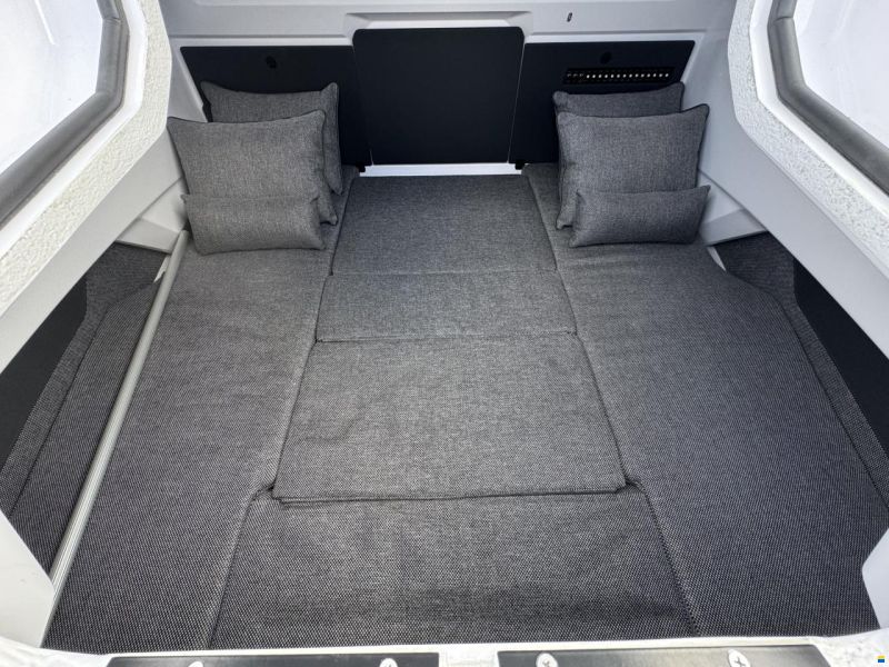 Axopar 29 XC Cross Cabin