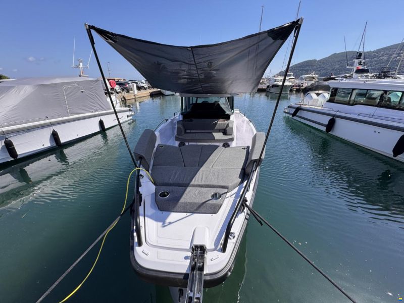 Axopar 29 XC Cross Cabin