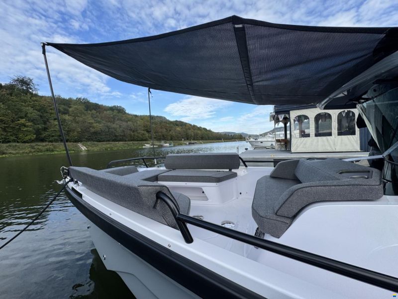 Axopar 29 XC Cross Cabin