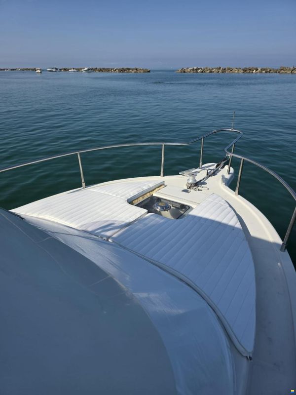 Cayman 30 Fly