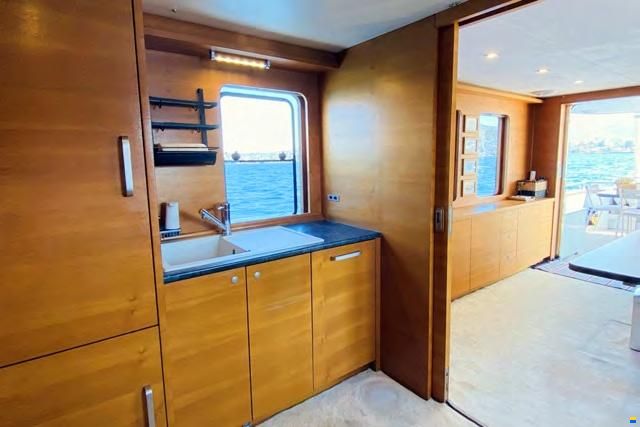 Steel Trawler 21M