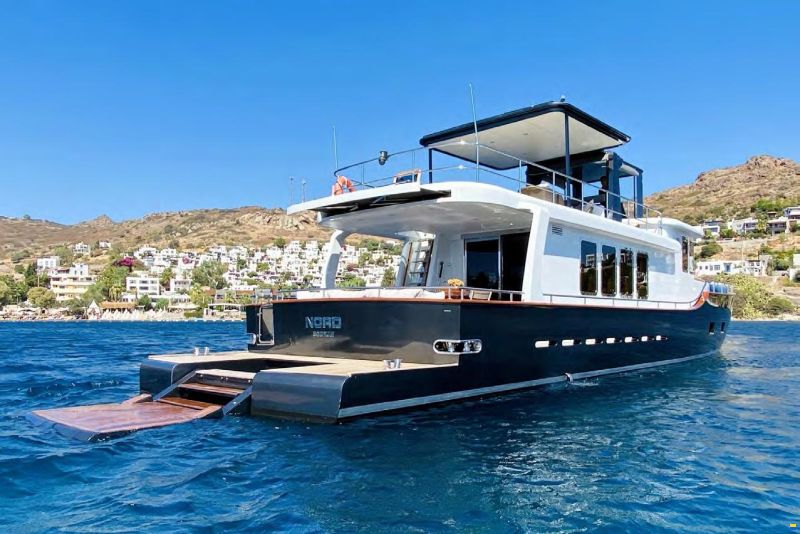 Steel Trawler 21M