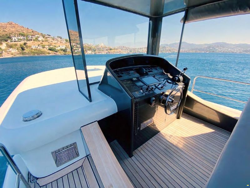 Steel Trawler 21M