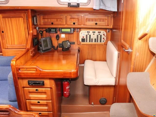 Bavaria 350 Lagoon