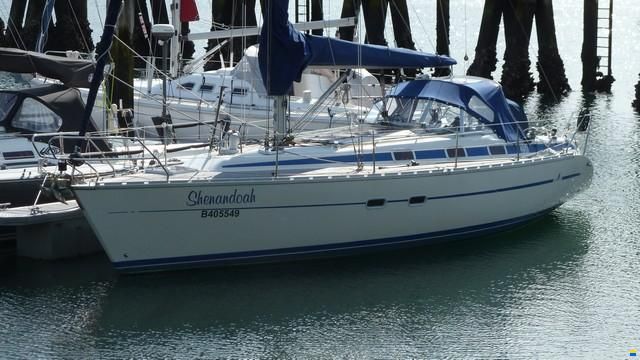 Bavaria 350 Lagoon