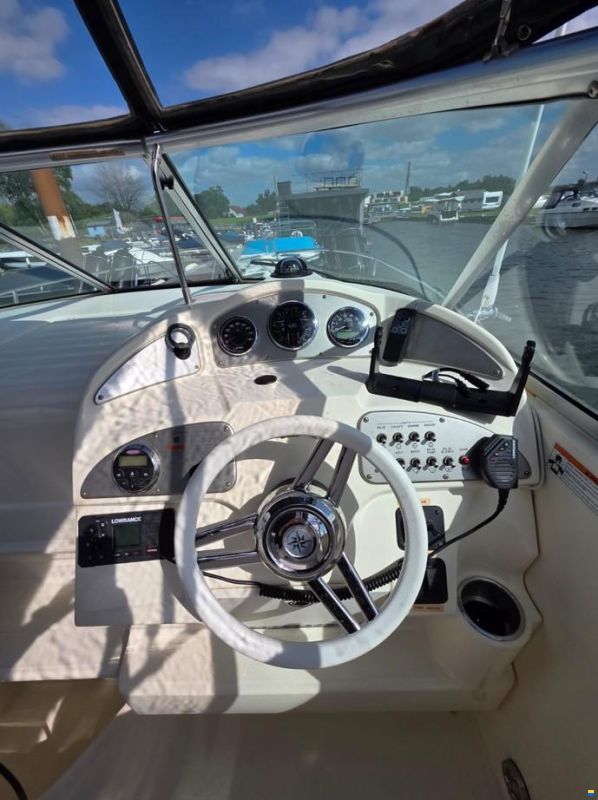 Sea Ray 255 Sundancer