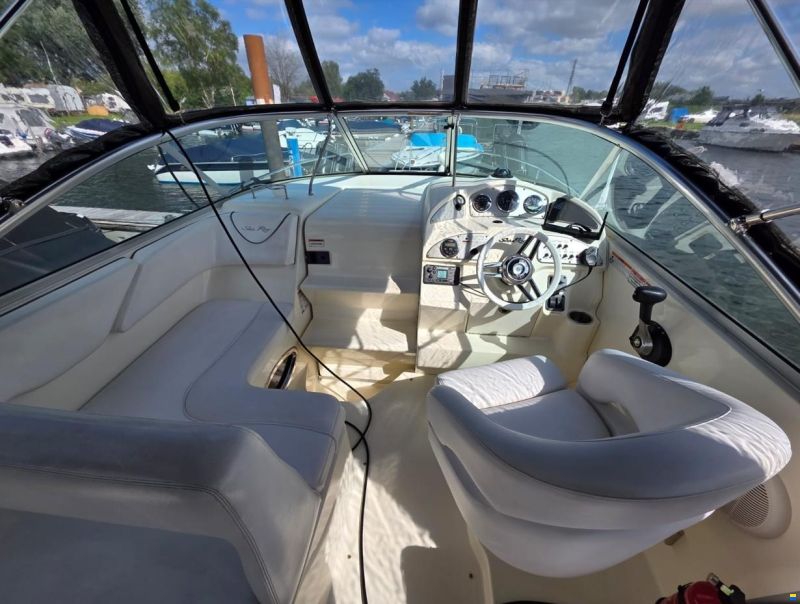 Sea Ray 255 Sundancer