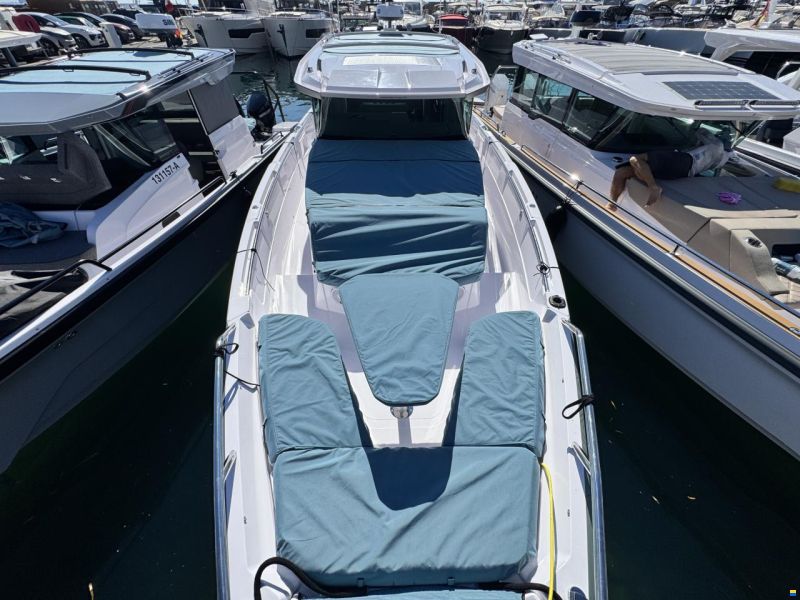 Axopar 38 Cross Cabin