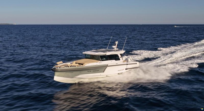 Axopar 38 Cross Cabin