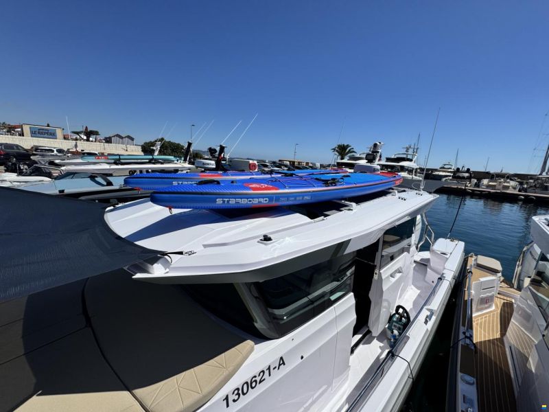 Axopar 38 Cross Cabin
