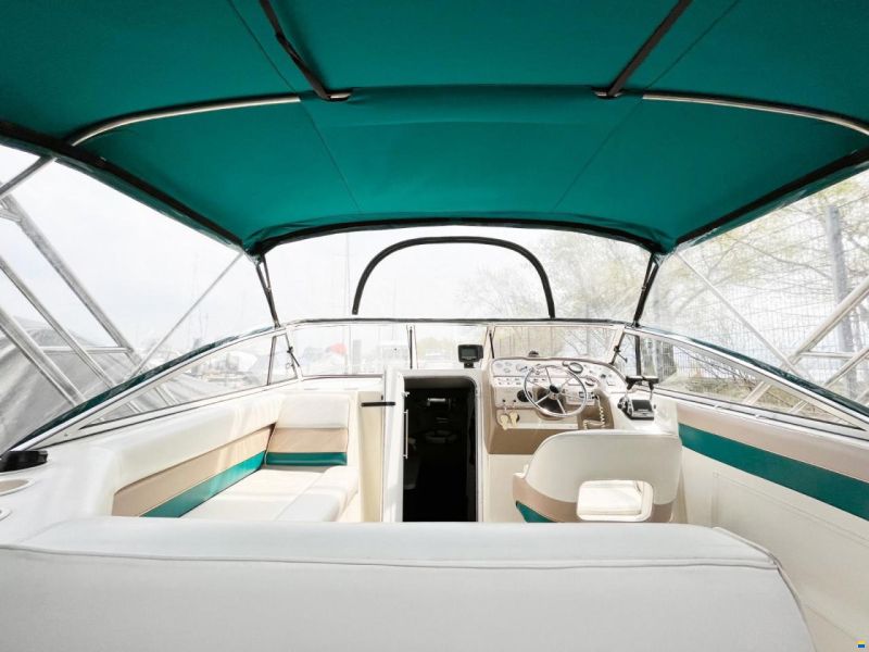 Rinker 280 Fiesta Vee