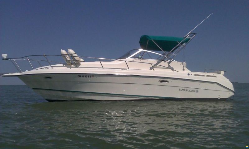 Rinker 280 Fiesta Vee