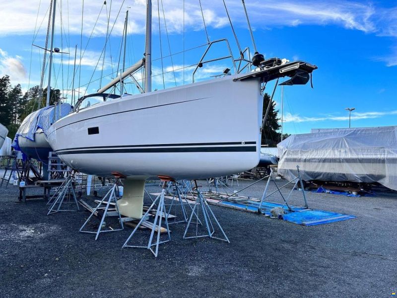Hanse 348