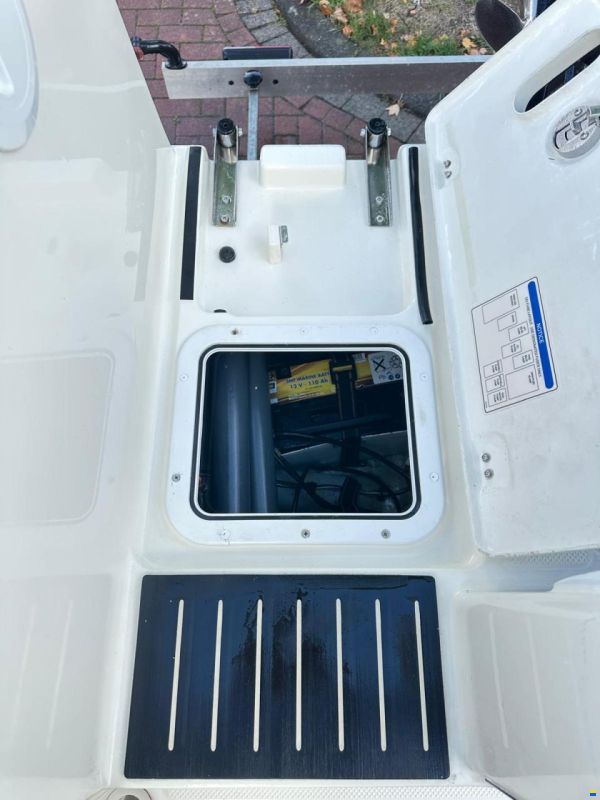 Quicksilver 675 Pilothouse Explorer