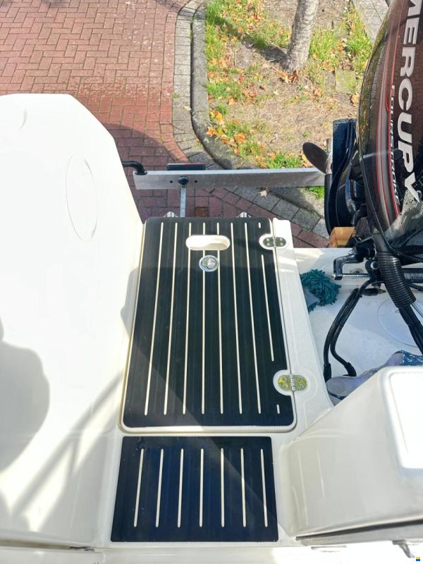 Quicksilver 675 Pilothouse Explorer