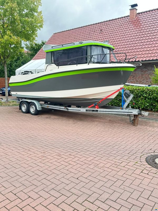 Quicksilver 675 Pilothouse Explorer