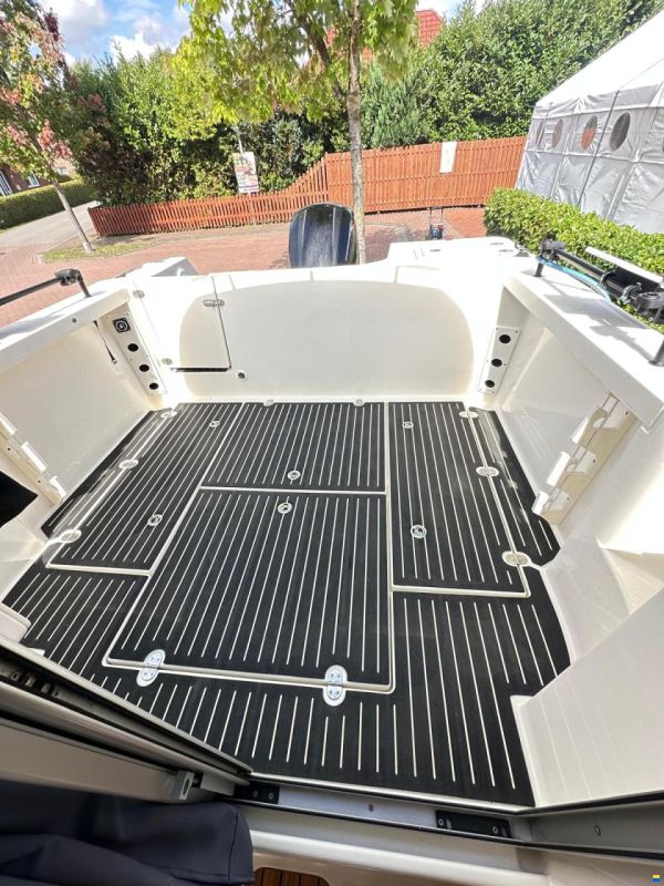 Quicksilver 675 Pilothouse Explorer