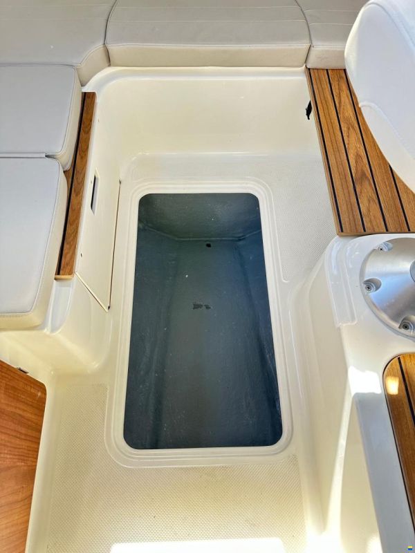 Quicksilver 675 Pilothouse Explorer