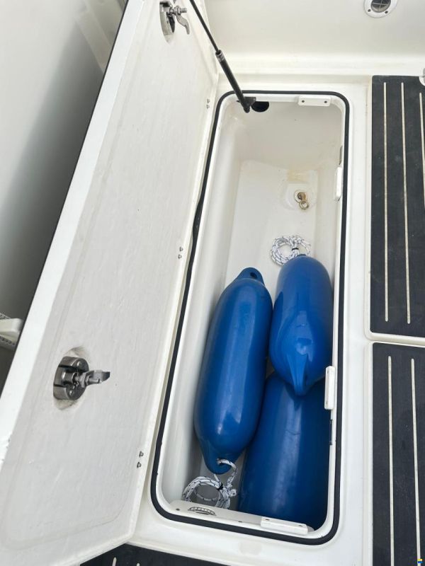 Quicksilver 675 Pilothouse Explorer