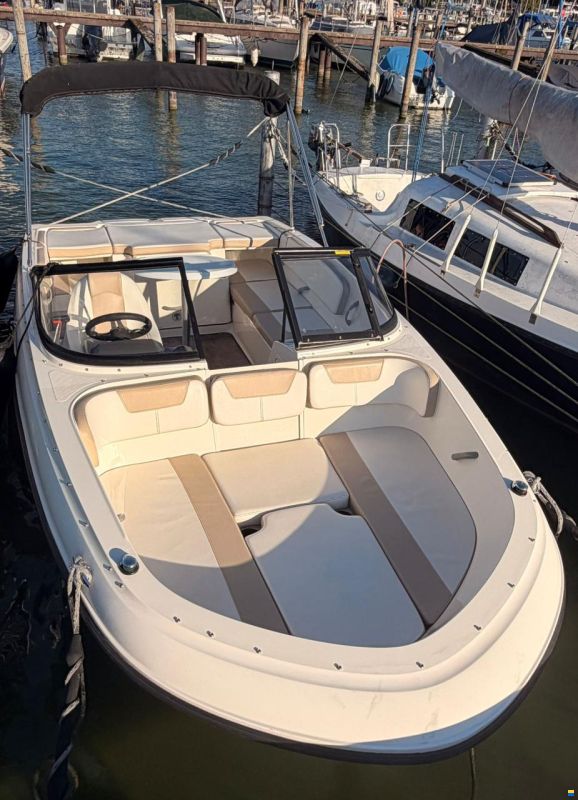 Bayliner VR4