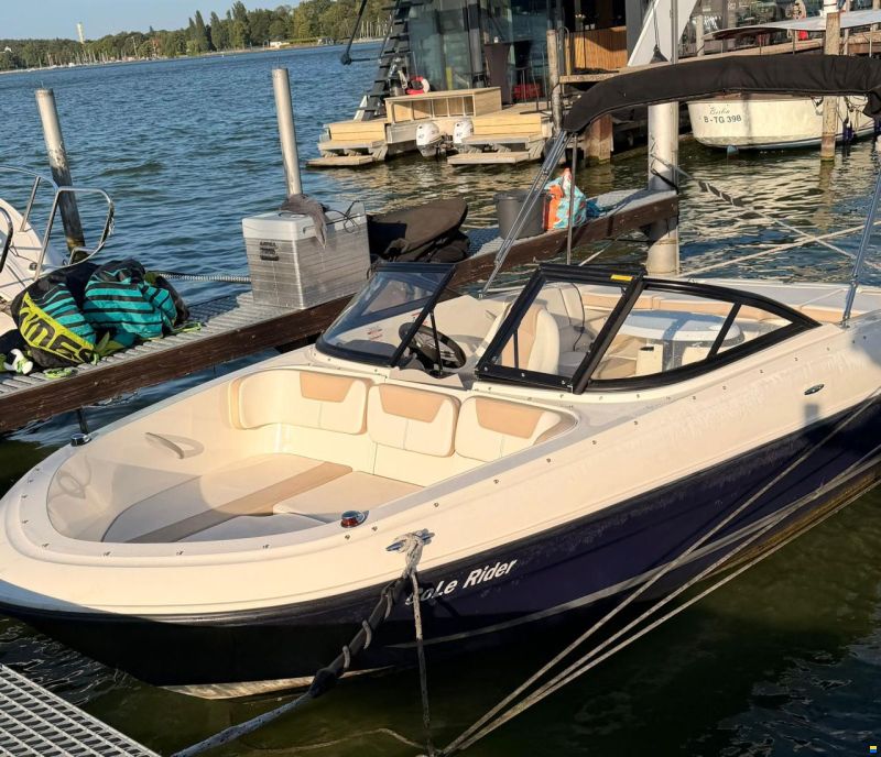 Bayliner VR4