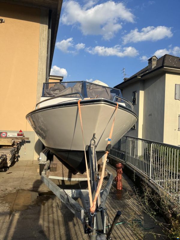 Crestliner Como