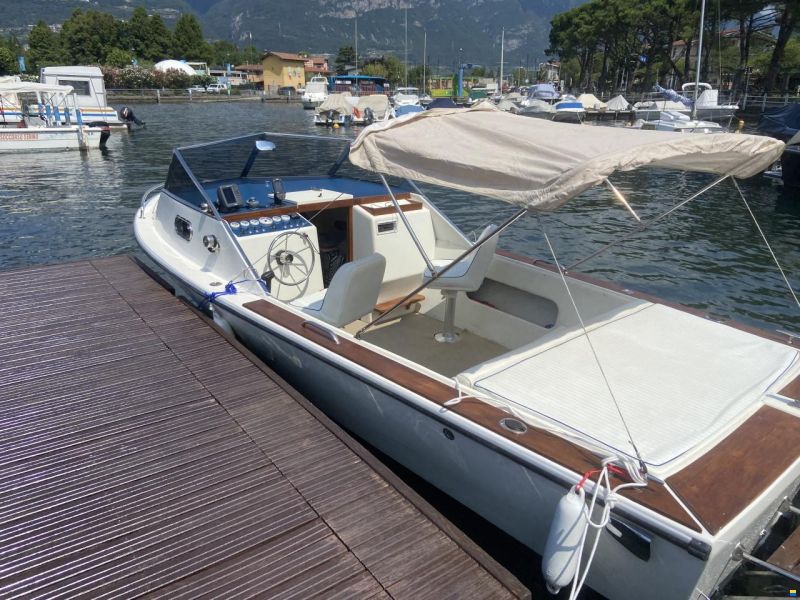 Crestliner Como
