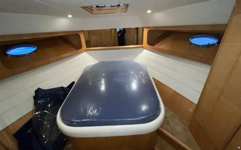 Uniesse 42 Open
