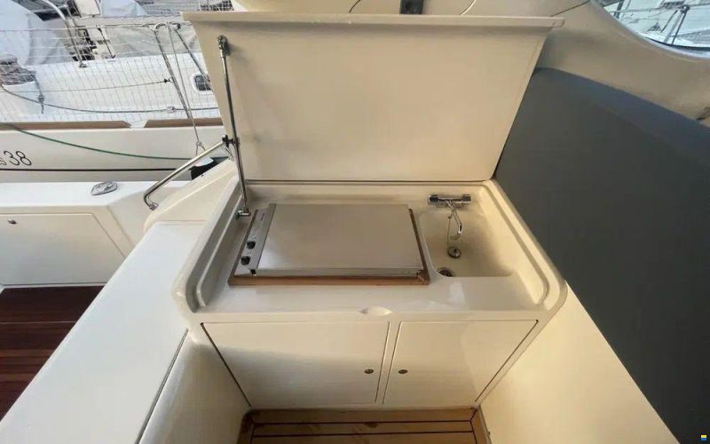 Uniesse 42 Open