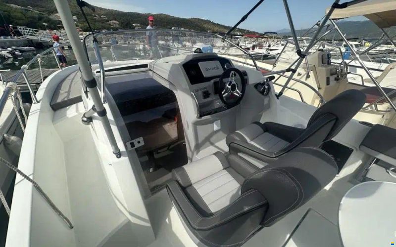 Jeanneau Cap Camarat 7.5 WA